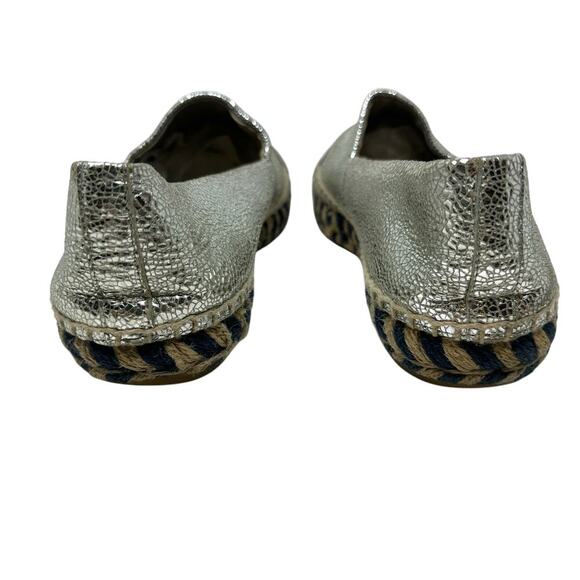 Tory Burch Silver Metallic Monogram Logo Leather Cap Toe Espadrilles Size 8.5 - Picture 10 of 14